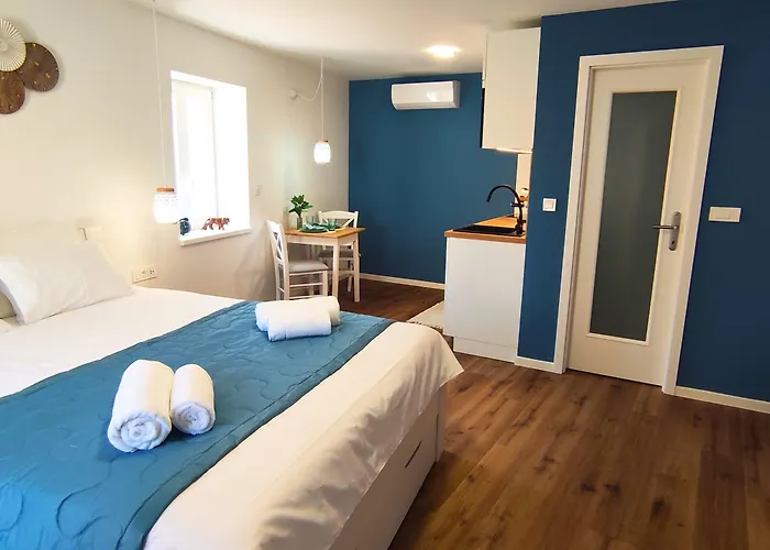 Lions Corner - Seaside *