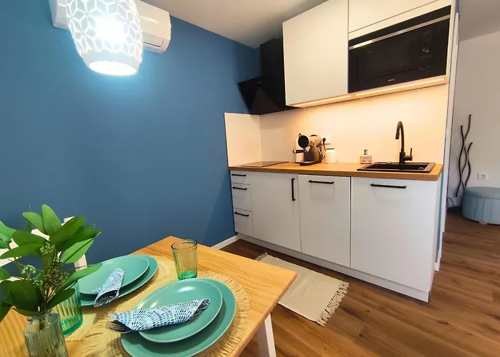 Lions Corner - Seaside イゾラ